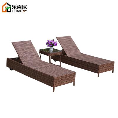 China Modern Outdoor Leisure Pool Beach Recliner Hotel Yard PE Cane With Umbrella Cane Outdoor Recliner for sale