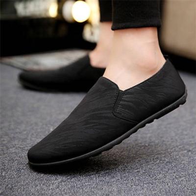 China Dot Slip On Shoes Men Breathable Polka Dot Loafers Fashion Teams Flat Casual Lazy Shoes for sale