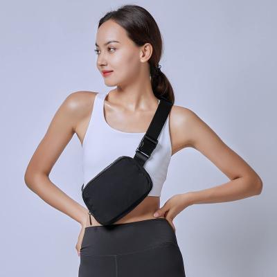 China Fashion Wholesale promotion polyester sports running waterproof waist bag sling crossbody custom fanny pack for sale