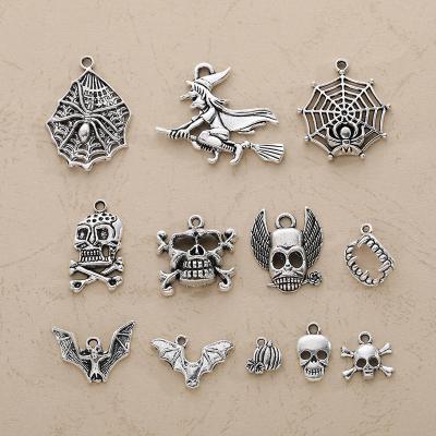 China Halloween Environmental Friendly Wholesale Alloy Custom Factory Witch Bat Cavity Pendant Pendant For Necklace Making for sale