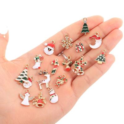 China Designs E-Co Friendly Christmas Mixed Enamel Charm Alloy Christmas Sock Dangle Charm For Necklace Bracelet Earrings Making for sale