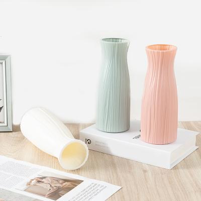 China Durable Simple Dry Modern Office Home Decoration Flower Plant Living Room Decoration Plastic Vase Flower Pot for sale