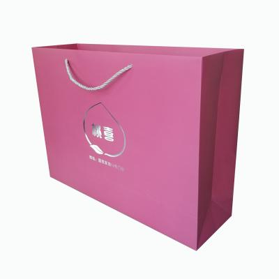 China Recyclable Luxury Custom Brand Logo Gold Foil Stamping Paper Shopping Bag Bag Cardboard for sale