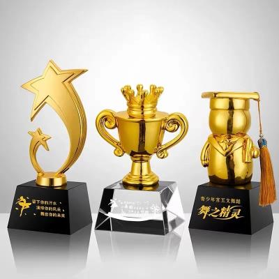 China Custom sports and games perspex trophies and medals sports manufactures display education badminton football cup soccer medals and trophies for sale