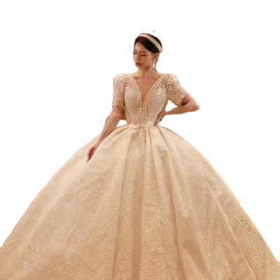 China Luxury Bridal Breathable Ivory Ball Gown Wedding Dress Heavy Train Bead Lace Ball Gowns Wedding Dresses Long for sale