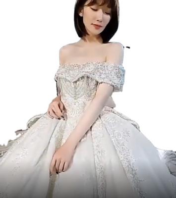 China Wholesale Crystal Bridal Ball Gowns Breathable Luxury Bridal Gown Off Shoulder Luxury Ball Gown Wedding Dress Long Train for sale