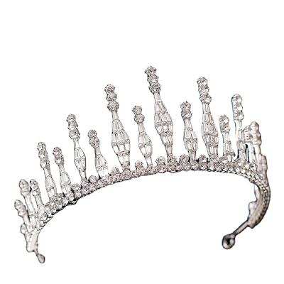 China Luxury Round Crystal Bling Wedding Hair Accessories Crystal Tiaras Pearl Handmade Bridal Crowns For Wedding for sale