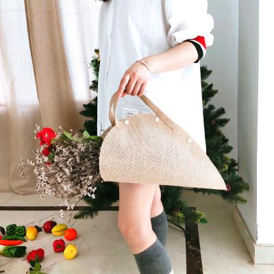 China Qingyun Style Eco-friendly European Waterproof Jute Material Portable Flowers Wrapping Gift Bag for sale