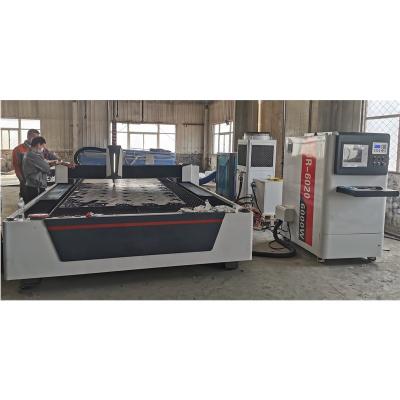 China Lange Nutzungsdauer-Metallrohr-Laser-Schneidemaschine 3000*1500mm Schnittbereich industrieller Laser-Schneider zu verkaufen