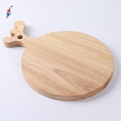 China Sustainable Cutting Board Large Size For Kitchen Large Serve Maple Wood Board With Handle for sale