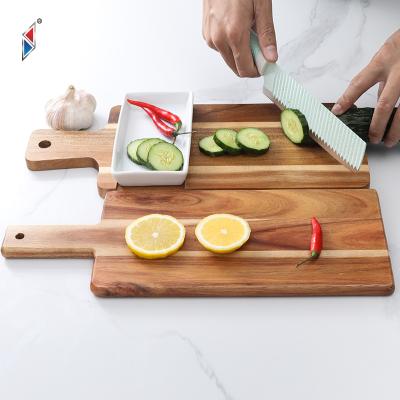 China Sustainable Kitchen Food Fruit Board Cutting Plates Handles Acacia Wood Cutting Board for sale