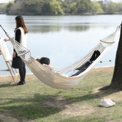 China Art Decor Custom Handmade Outdoor Boho Garden Home Decor Wooden Macrame Hanging Tree Chair Hammock for sale