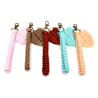 China Handmade Macrame Keychain Cotton Art Decor Colorful Chic Gift Cotton Bracelet Key Chain Feather for sale