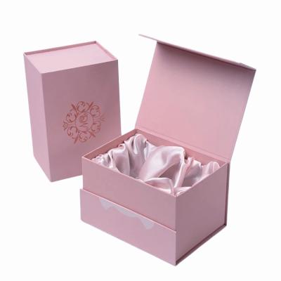 China Rectangular Pink Gift Packaging Boxes CMYK Printing Customized for sale