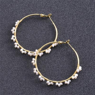 China CLASSIC New Fashion Women's Jewelry Gift Temperament Exaggerated Personality C-shaped 18K Gold Plated Woven Freshwater Pearl Earrings for sale