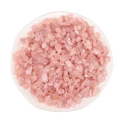 China Wholesale Europe Natural Healing Gemstone Tumbles Crystal Rose Quartz Chips Stones For Fengshui Home Decoration for sale