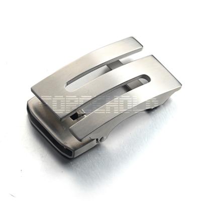 China Silver Stainless Steel Maze Design Belt Buckle S Shaped For Men for sale