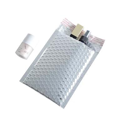 China Silver Padded Bubble Mailer Custom Size Shockproof Metallic Shipping Packaging for sale