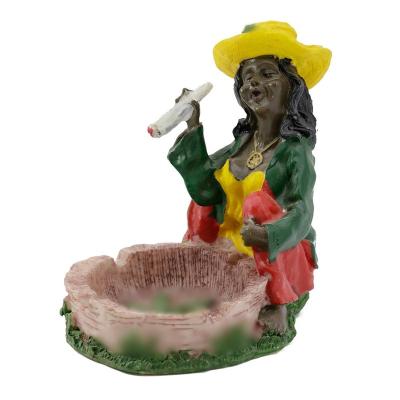 China Creative Resin Courage Ashtray Cigar Resin Ashtray for sale