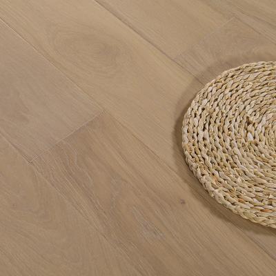 China Modern Europen French Oak Flooring Fishbone / Flat Parquet Solid Wood Flooring for sale