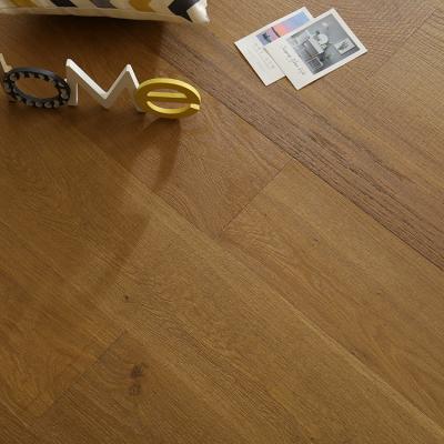 China Factory Modern Wholesale Apartment Click Lock Structure Oak Solid Wood Flooring for sale