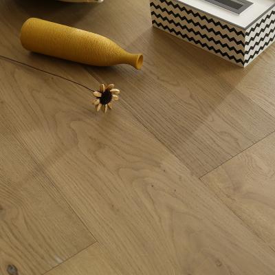 China 2021 Traditional New Summer Engineered Wood Flooring Base Brush Wood Oak Engineered Flooring for sale