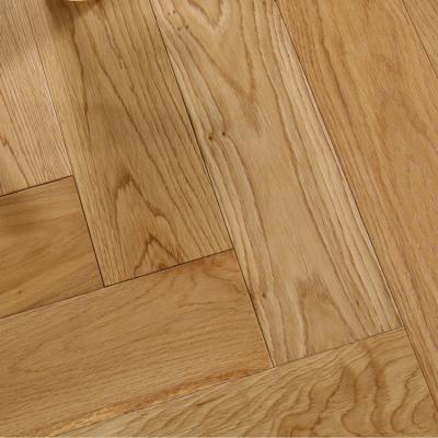 China 15MM Thickness Traditional Invisible Oil Herringbone Oak Wood Engineered Flooring for sale