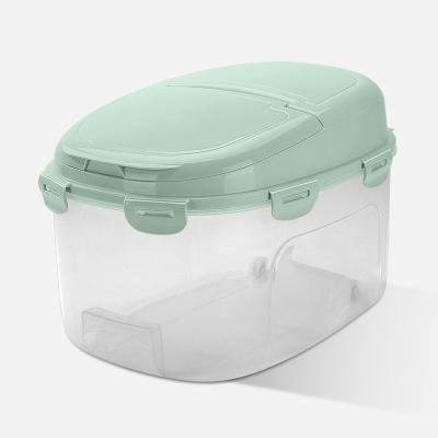 China Durable Moisture Proof High Quality Plastic Seal Keep Fresh Dog Food Container Dog Food Storage Bucket for sale