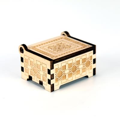 China OEM Current Creative Wooden Music Box Anniversary Online Wood Crank Operated for sale