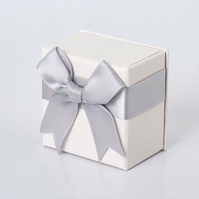 China Elelgent Small Jewelry Gift Boxes Supplier Decorative Square Jewelry Gift Boxes Elegant Bow Gift Boxes With Bows for sale