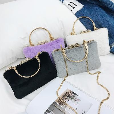 China Custom made logo sling bag ladies metal clutch bag popular durable and good quality golden evening clutch bag for dinner for sale