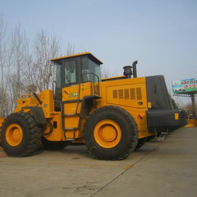 China Excavator Company DEGONG DG750 Skid Steer Loader Drive Backhoe Loader With 1m3 Bucket for sale