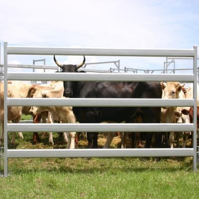 China Easily Assembled Continuous Grassland Field PVC Galvanized Steel Wire Mesh Metal Goat Cattle Fence Panel On Farm for sale