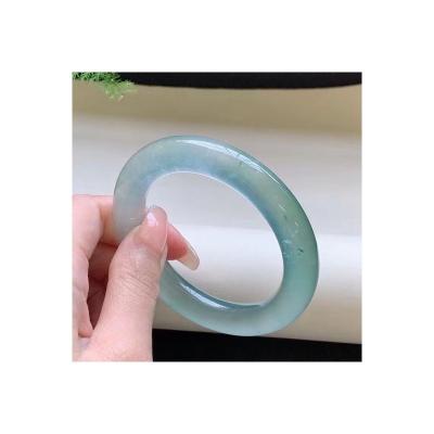 China 2021Hot Sale New Jewelry CLASSIC Luxury High Quality Natural Lady's Green Jade Bracelet for sale