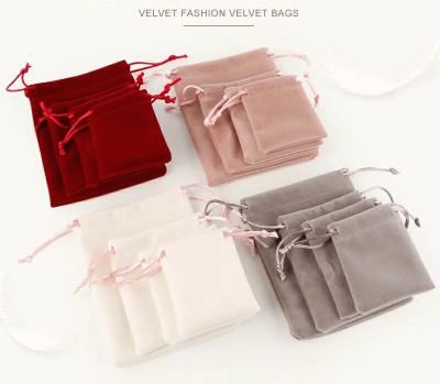 China Luxury Pink Gift Velvet Bag For Jewelry / Accessories / Clothes Customized Logo for sale