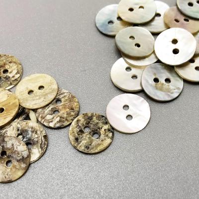 China Shell Nature Color Clothes Button Eco-friendly Custom Made Washable For Garment for sale