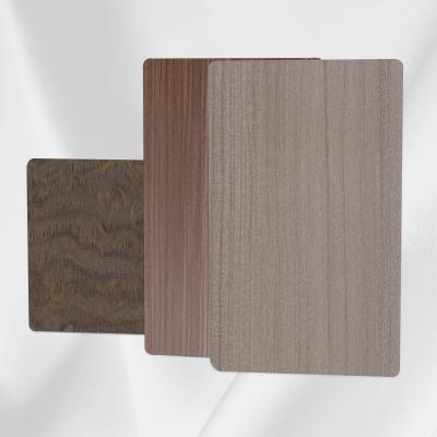 China Panel de decoración de interiores para paredes impermeable madera grano de bambú carbón de pared tablero en venta