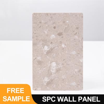 Cina Pannello di parete Spc Rushed 600*2440*4mm impermeabile e ignifuge Pietra di plastica di rivestimento ecologico pannello di parete integrato Decorazione interna per bagno dell'hotel in vendita