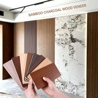 China Bamboo Carbón de madera Veneer Stock disponible 1220*2440*5/8mm Retardante de llama Bambú Carbón de madera Hoja de mármol respetuosa con el medio ambiente Panel de pared de madera de bambú Paneles decorativos interiores para pared de fondo de TV en venta