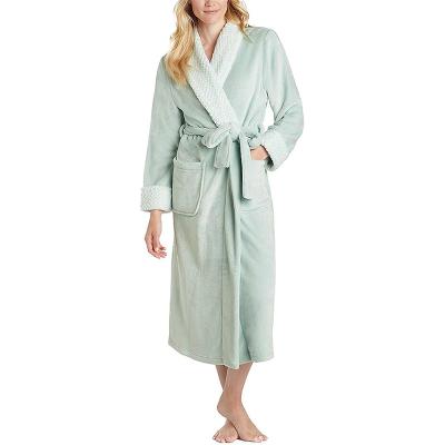 China Super Soft Solid Adult Hotel Thermal Luxury Ladies Flannel Polyester Women Cute Bathrobe With Logo Custom Made for sale