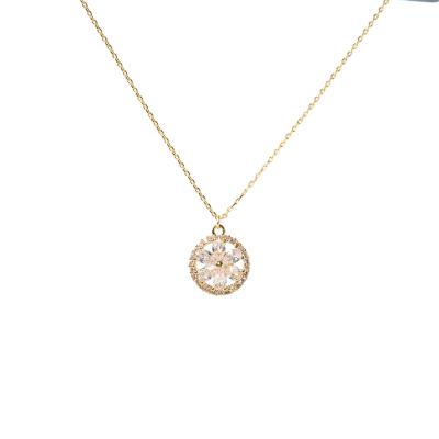 China TRENDY Delicate appearance assembled 18K gold plated Flower pendant charm necklace for sale