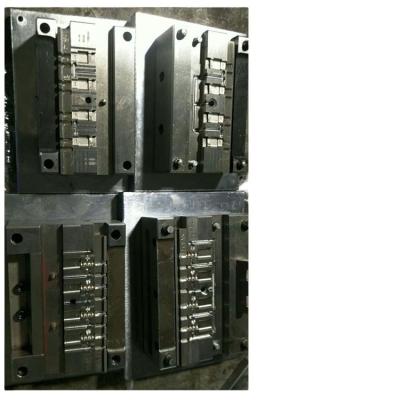 China Micro USB Data Cable Charger Mold Mould Makers For Plastic Injection Mold Price for sale