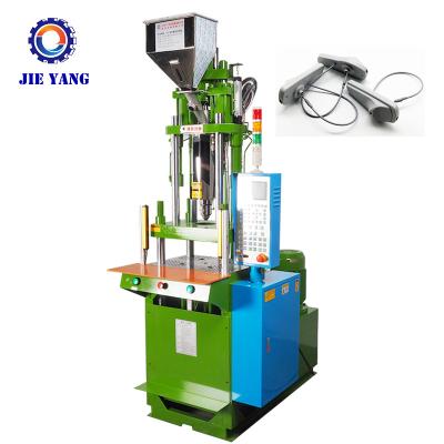 China Hot Sale Cloth Seal String Tag Injection Making Molding Machine For Sale en venta