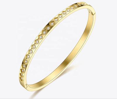 China TRENDY High Quality 18K Gold Plated Stainless Steel Jewelry Crystal Bangles Cuff Bracelets Women Gift Part BM182011 for sale