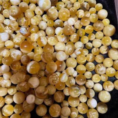 China New Type Natural Amber Stone 8-10mm White And Yellow Baltic Muslim Bead Nice Price Loose Ball Prayer Beads for sale