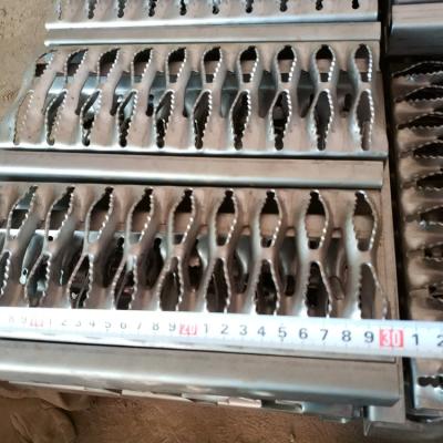 China Boiler Sheet Metal Checker Perforated Sheet / Perforated Metal Checker Plate for sale