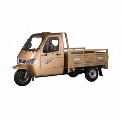 China Zongshen 200CC Air Engine 3 Wheel Cold Cargo Gasoline Mini Pickup Motor Tricycle With Closed Cabin for sale