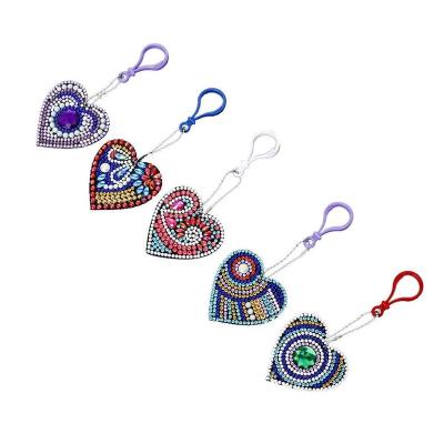 China Easy Manual DIY Diamond Heart Key Chain Pendant 5d Crystal Diamond Painting for sale