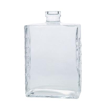 China Beverage Wholesale 750ml Beverage Bottle Liquor Glass Bottle for sale