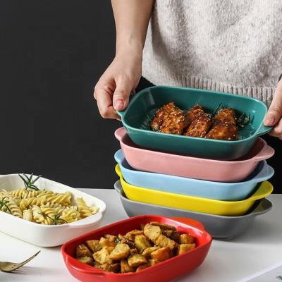 China Sustainable Creative Rectangular Dish Household Baking Cookware Pans With Handle Microwave Ceramic Baking Tray for sale